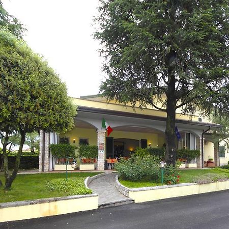 Albergo La Quiete Desenzano del Garda Buitenkant foto