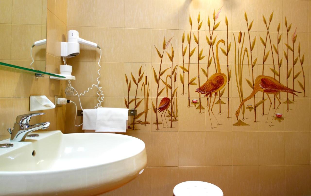 Albergo La Quiete Desenzano del Garda Buitenkant foto