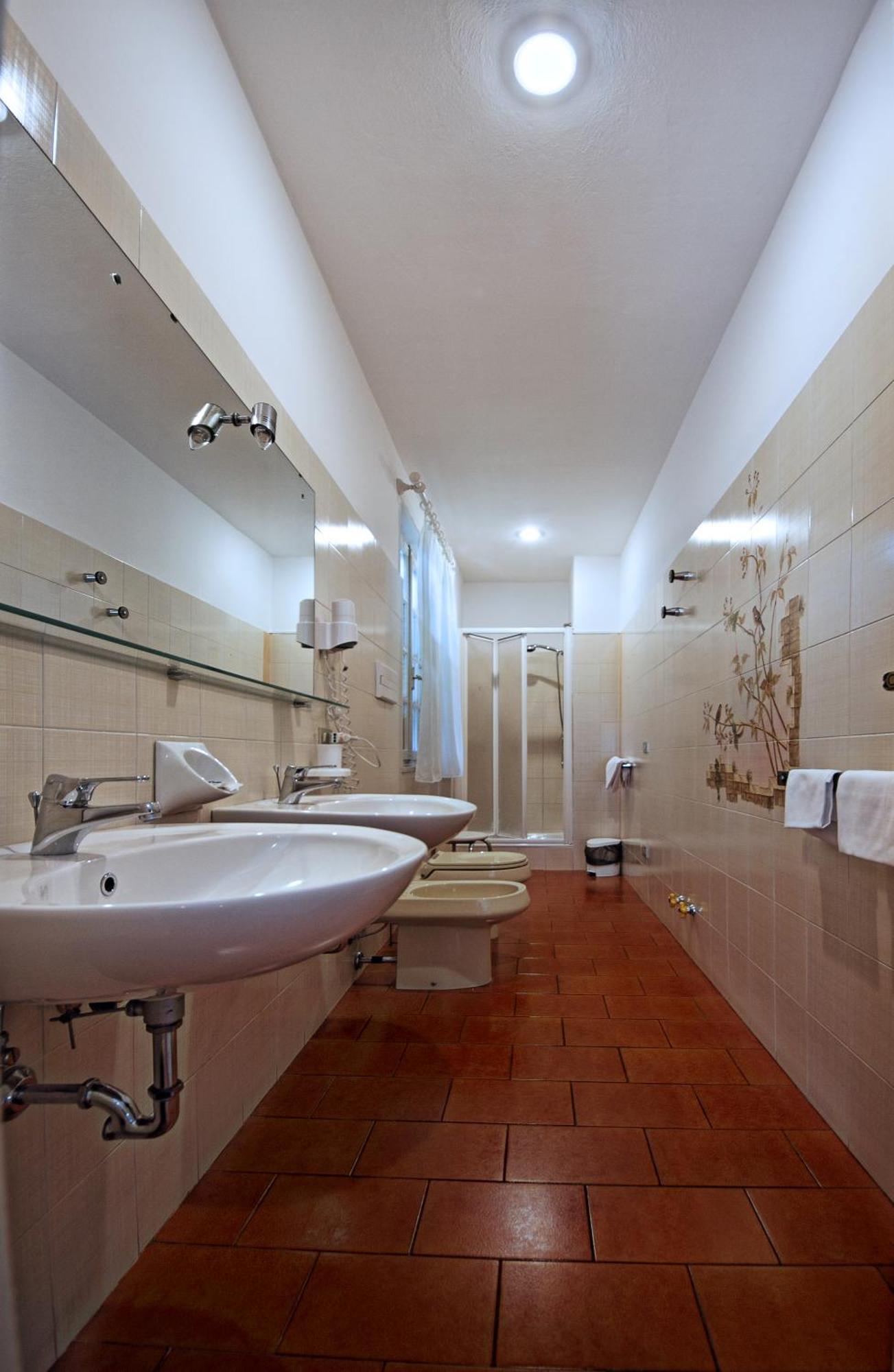 Albergo La Quiete Desenzano del Garda Buitenkant foto